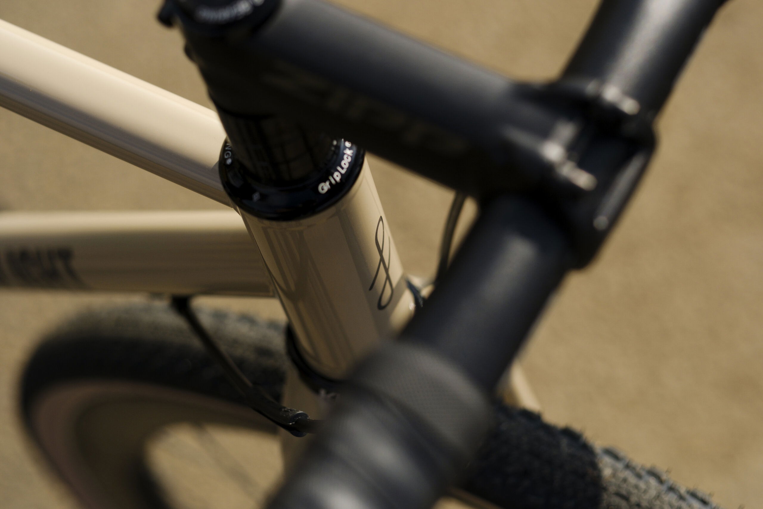 Secan 2.5 54R Desert