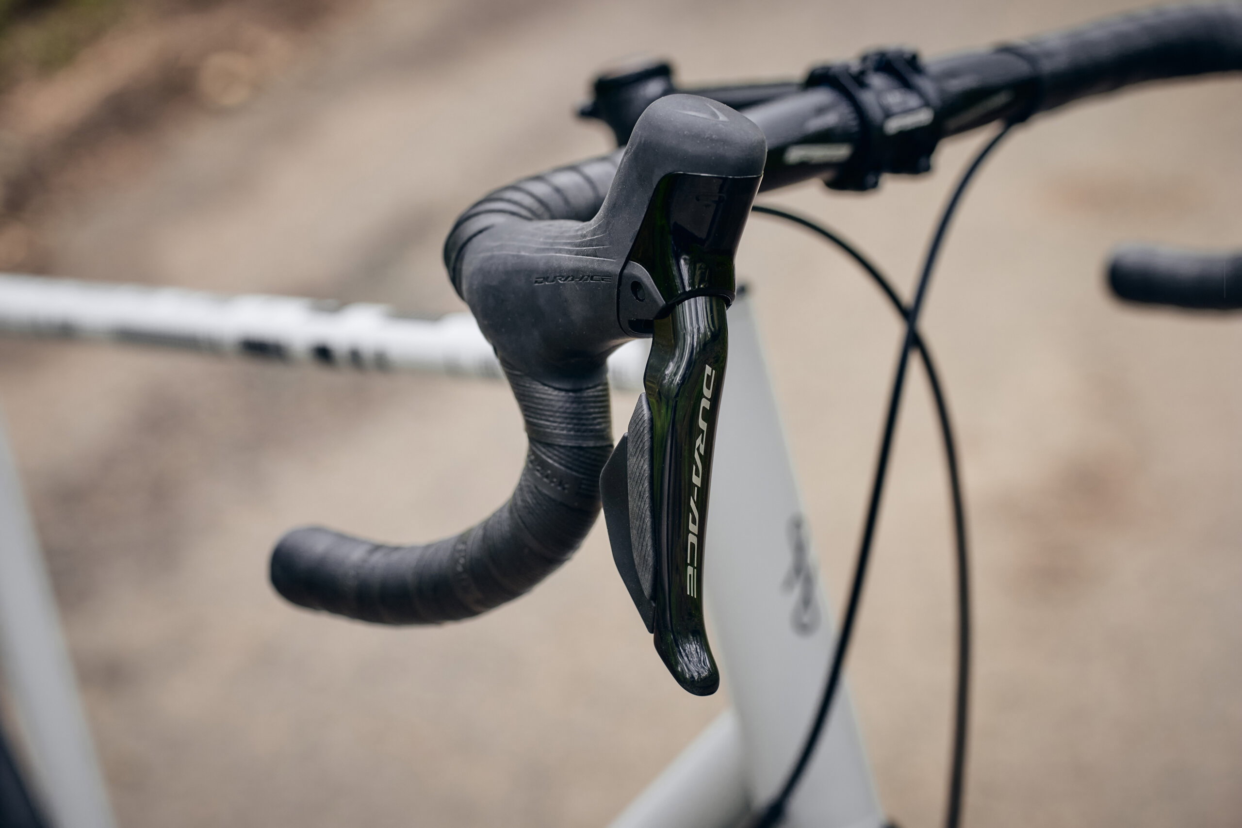 Strael 3.0 61T Monochrome