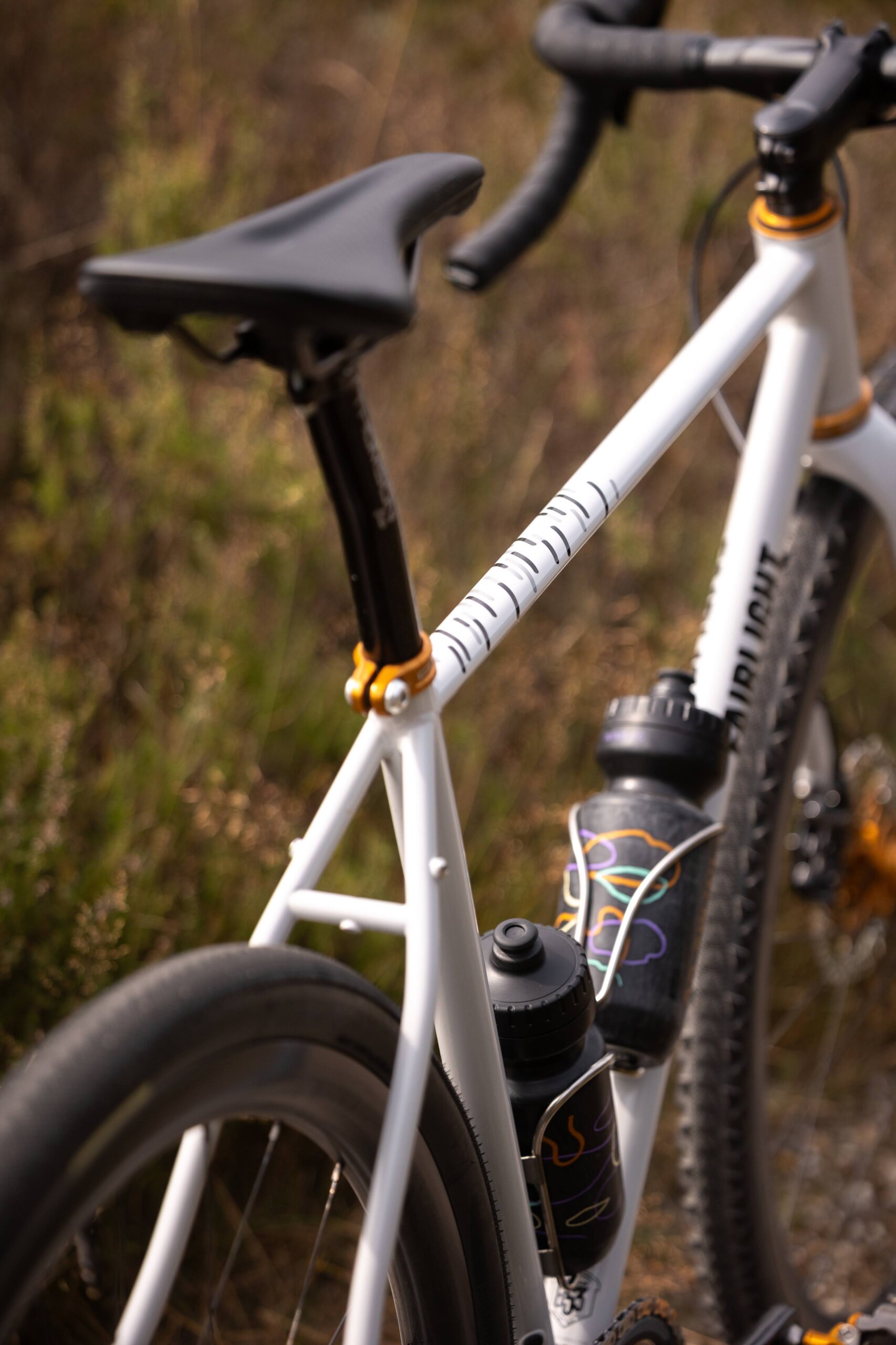 Secan 2.5 54R Monochrome