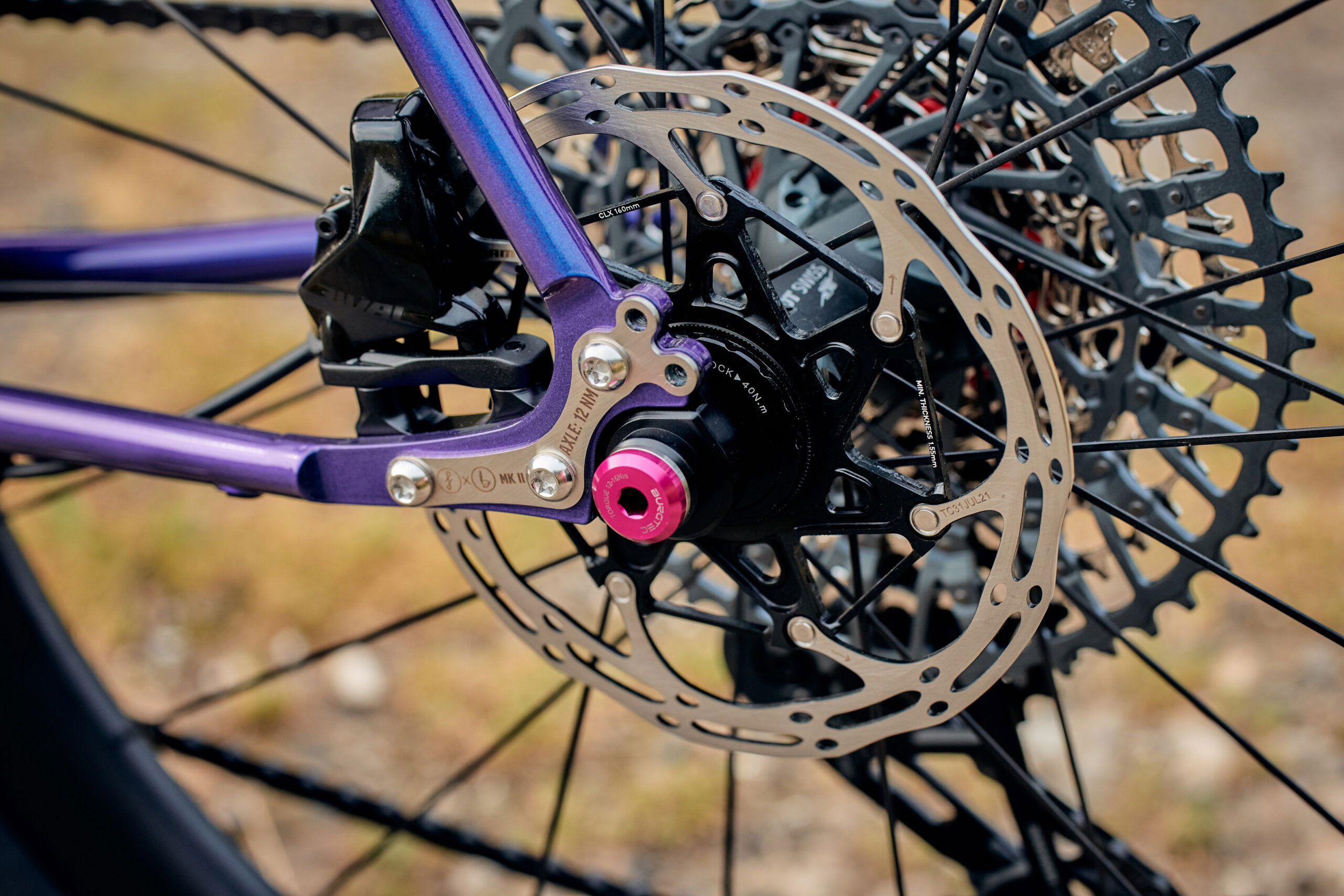 Secan 2.5 54T Iridescent Plum