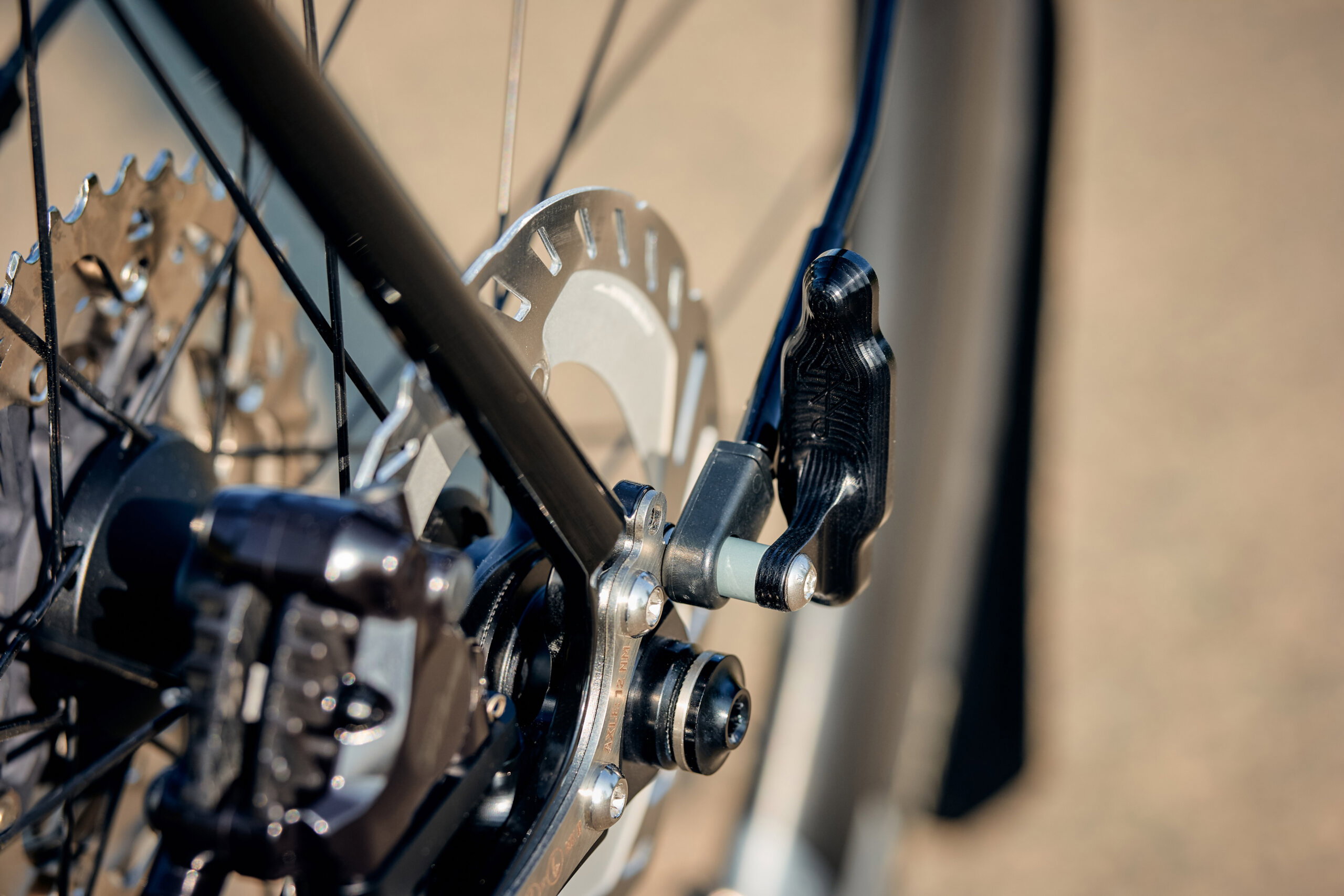 Strael 3.0 56R Black
