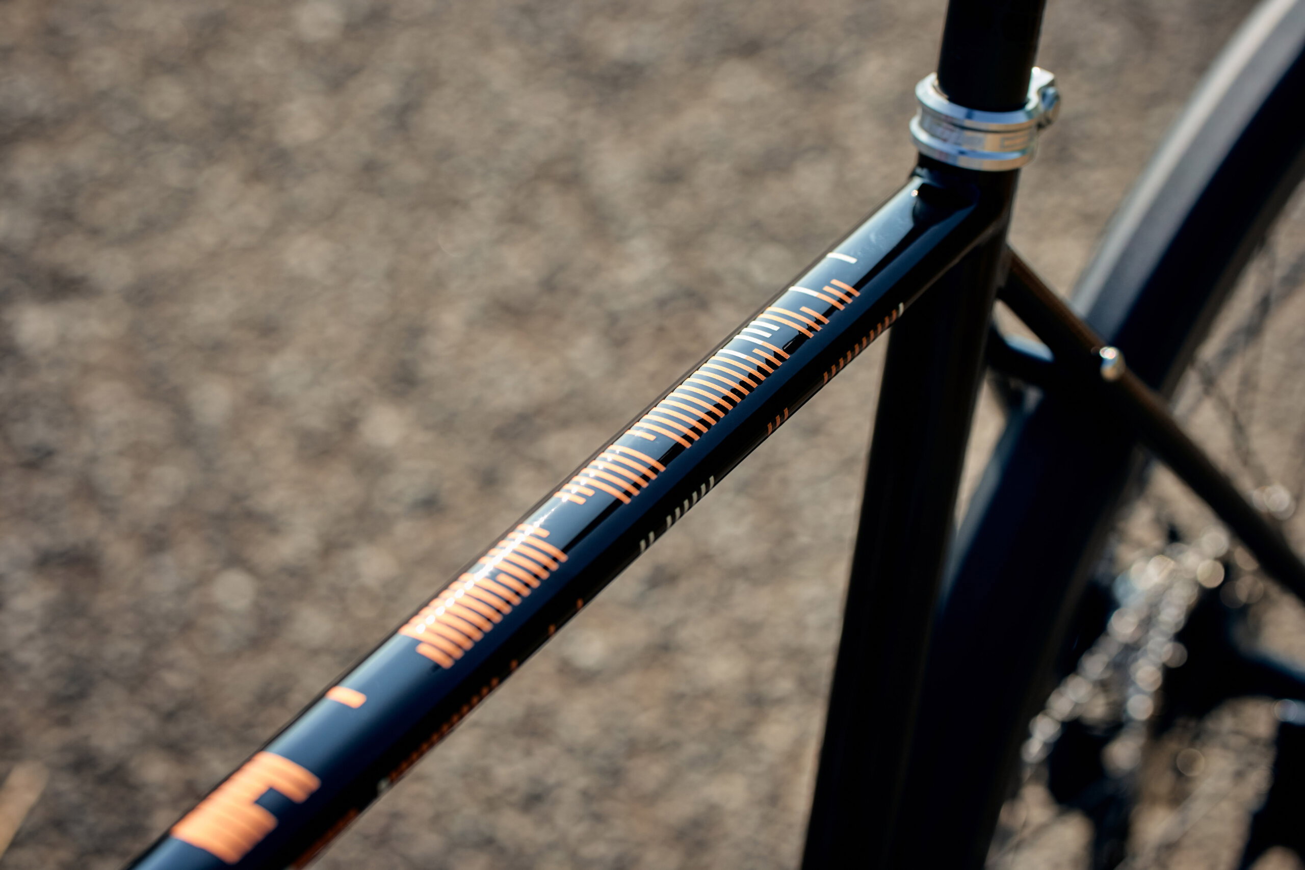 Strael 3.0 56R Black