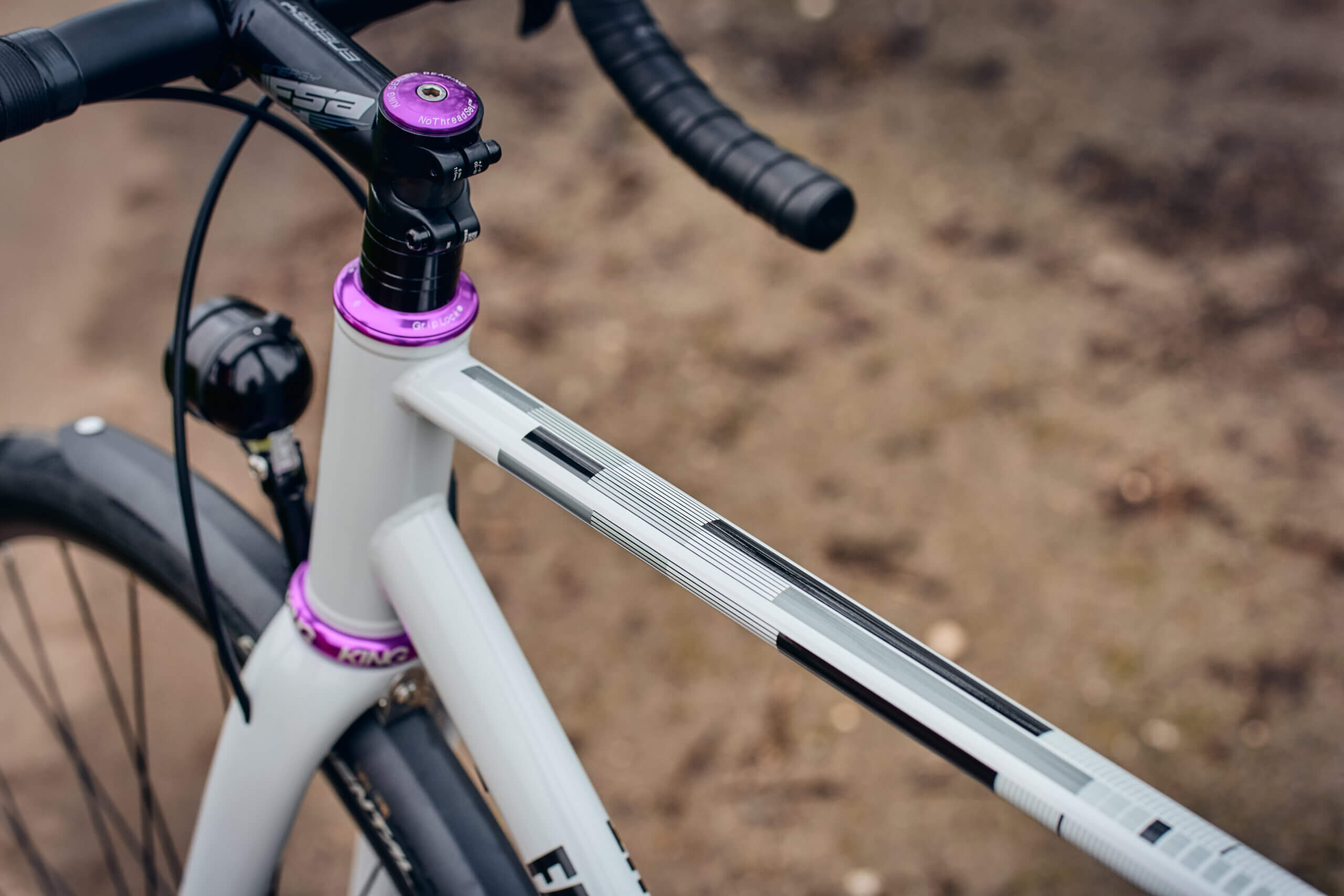 Strael 4.0 56R Monochrome Strael