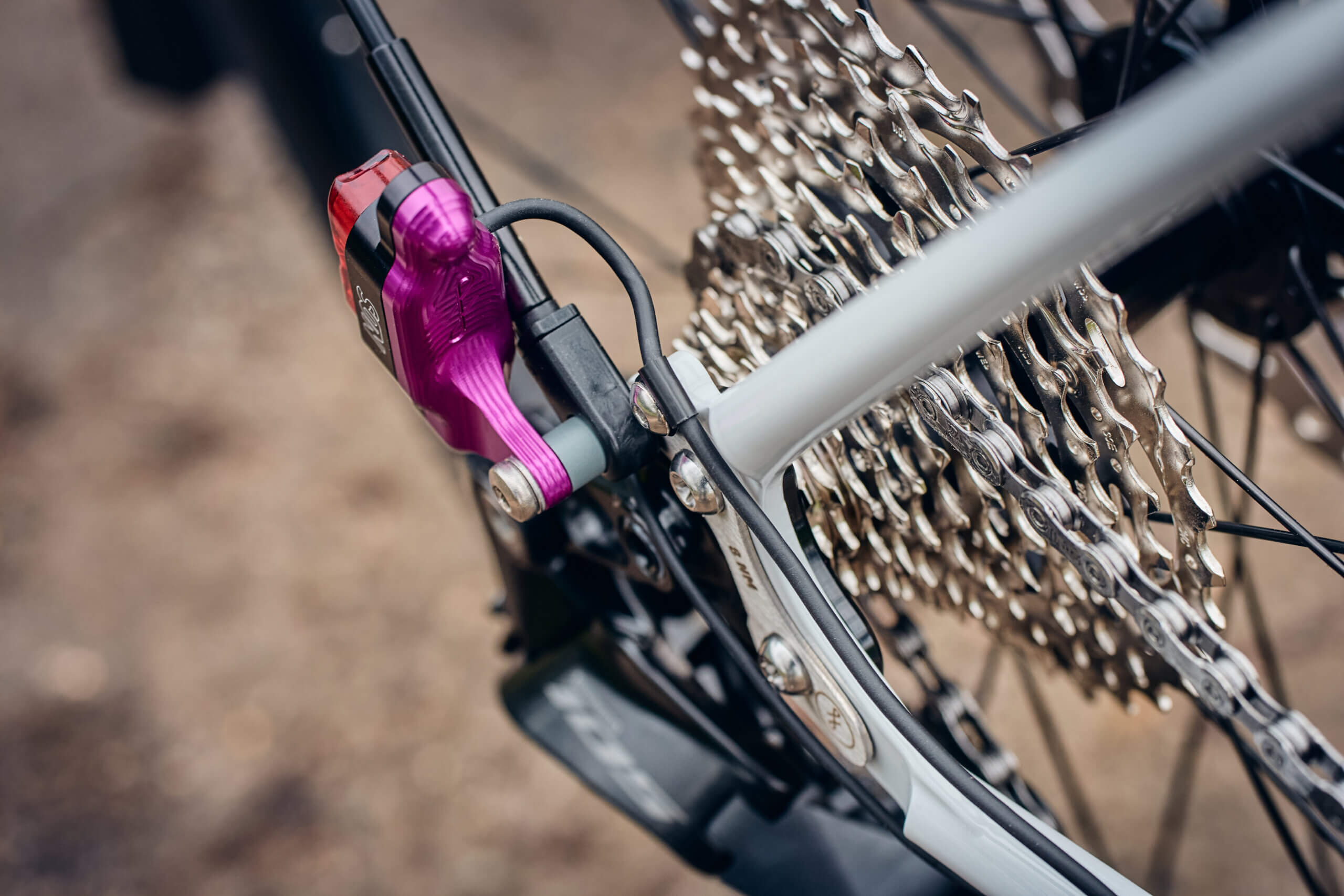 Strael 4.0 56R Monochrome Strael