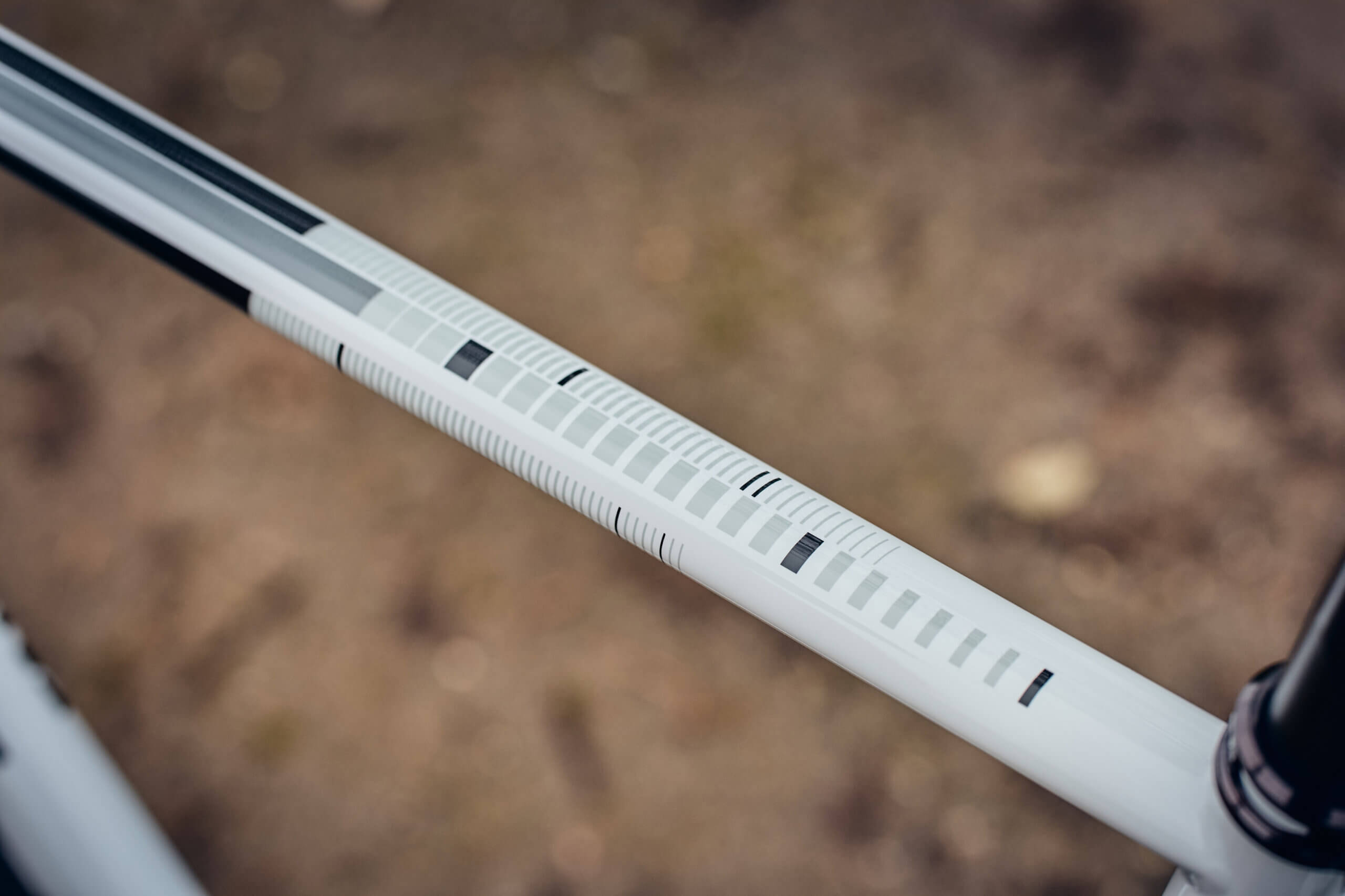 Strael 4.0 56R Monochrome Strael