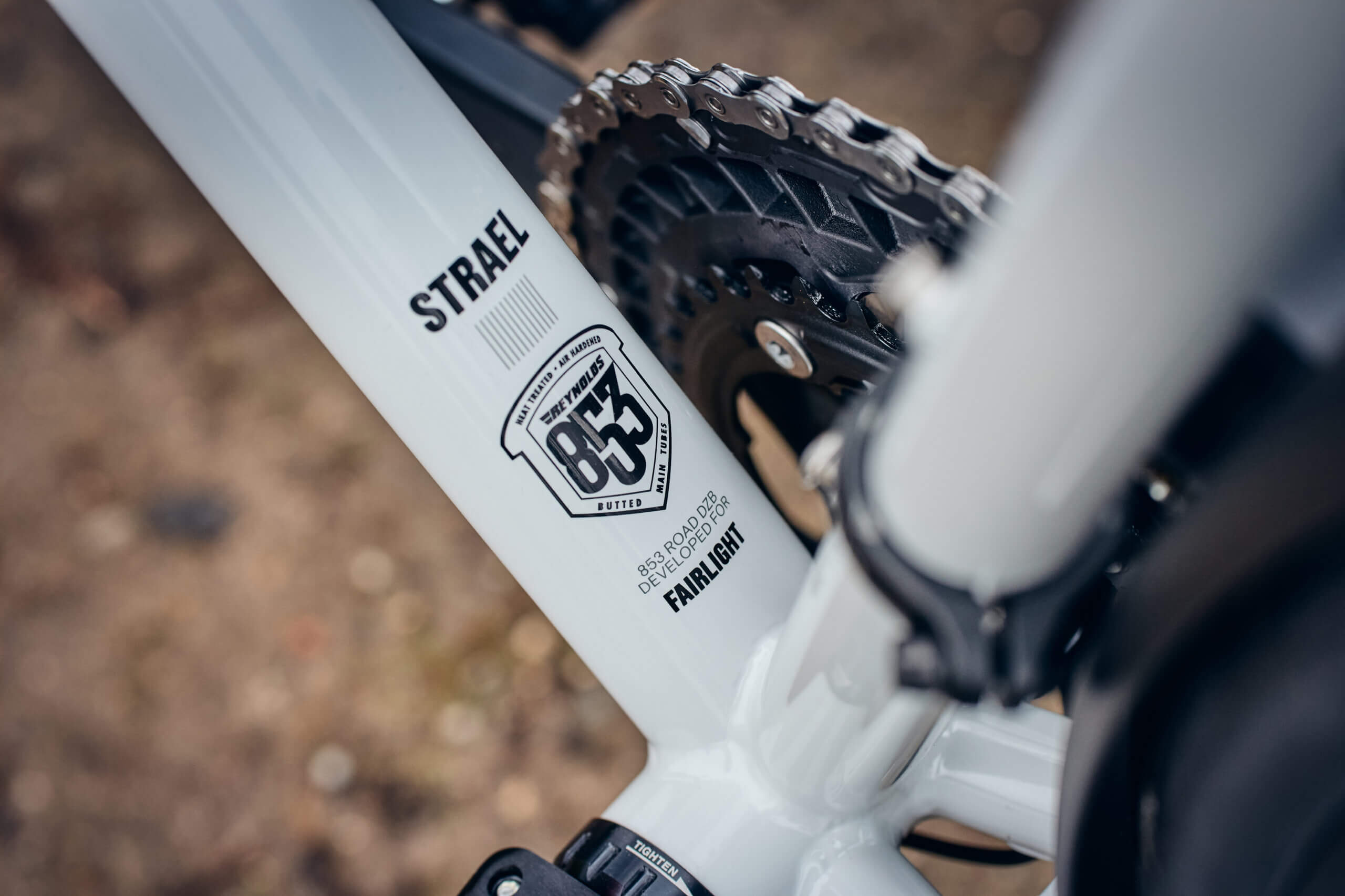 Strael 4.0 56R Monochrome Strael