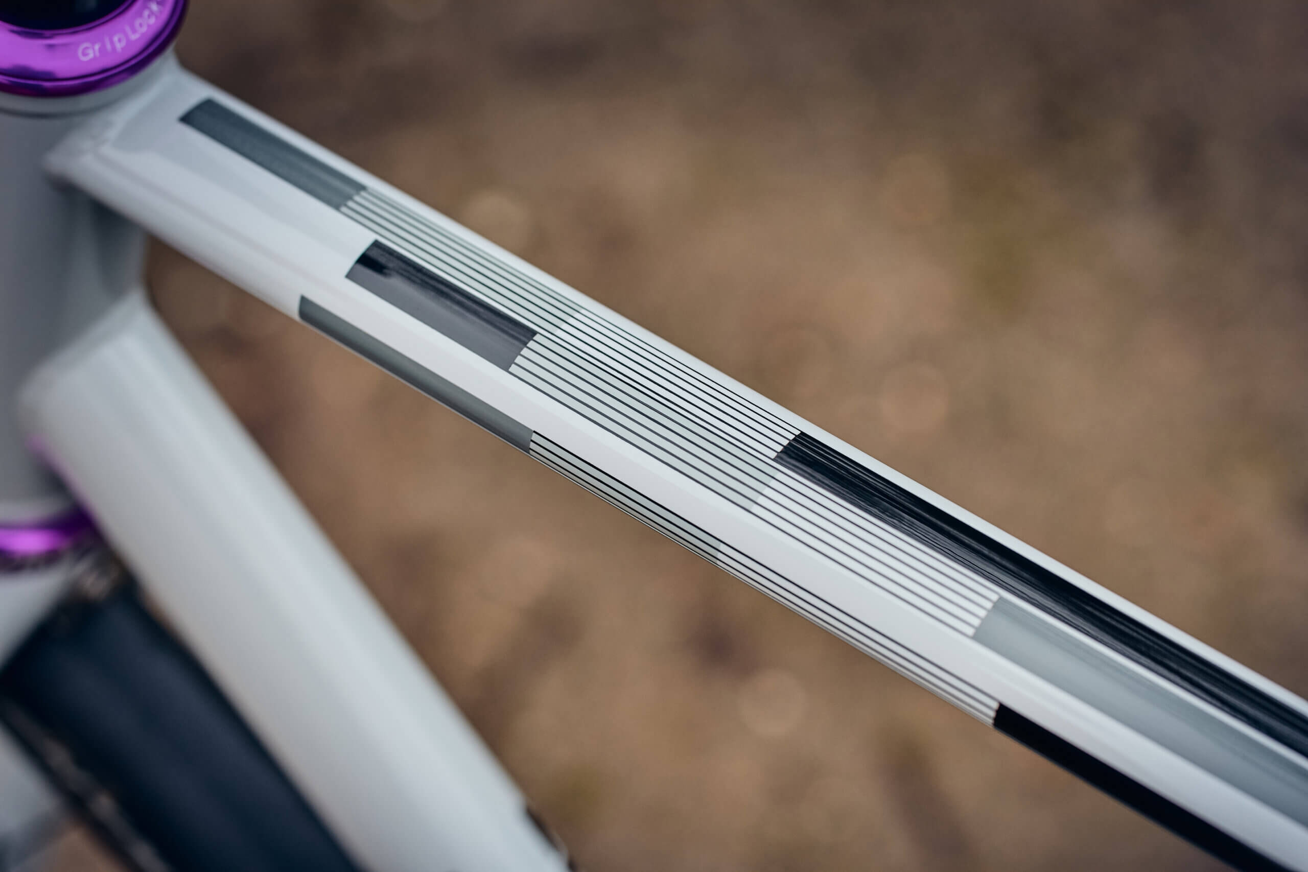 Strael 4.0 56R Monochrome Strael